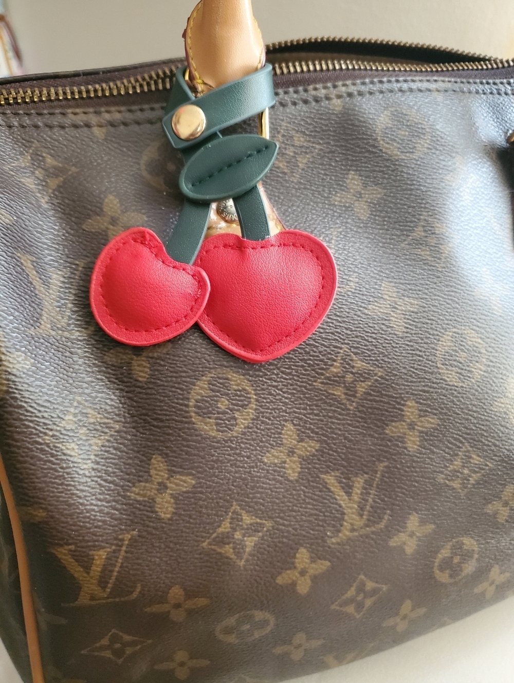 💎$3 WITH BUNDLE💎 PU Leather Light Red Cherries Bag Charm - Picture 4 of 9